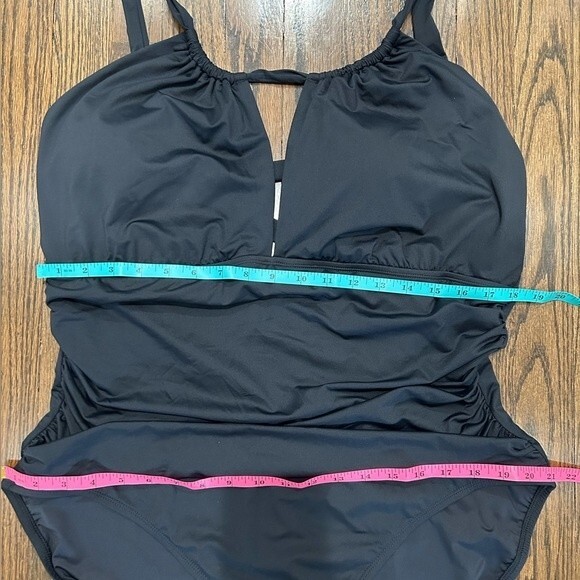 La Blanca Island Goddess High-Neck One-Piece Swimsuit Size 22W New - Picture 5 of 8